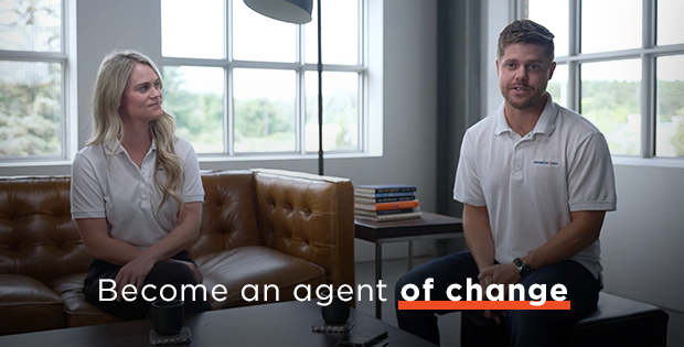 Discover how agents of change unleash digital transformation within a field service organization and the impact they have on operational success. 